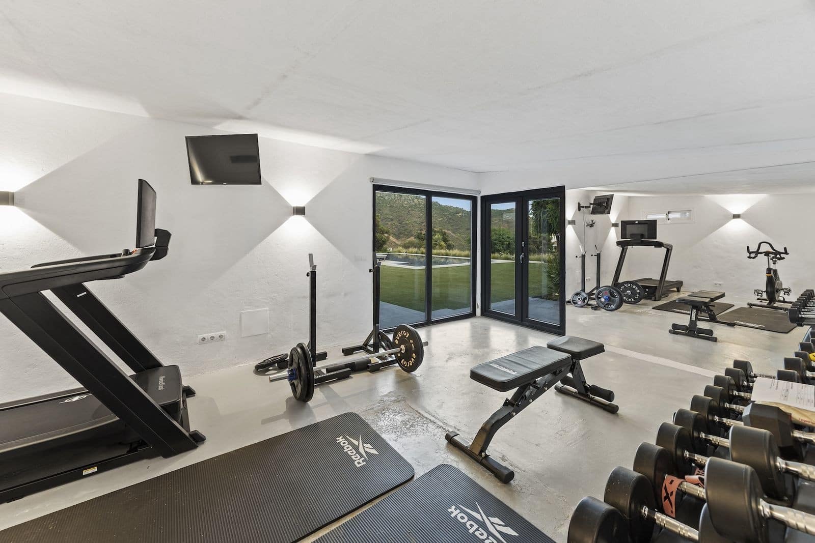Chalet de 4 habitaciones en Benahavís en venta con piscina garaje - 2.395.000 € (Ref: 10058789)