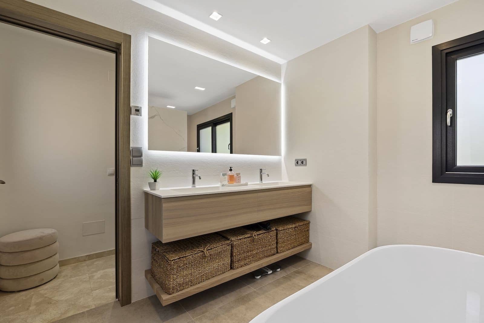 Chalet de 4 habitaciones en Benahavís en venta con piscina garaje - 2.395.000 € (Ref: 10058789)
