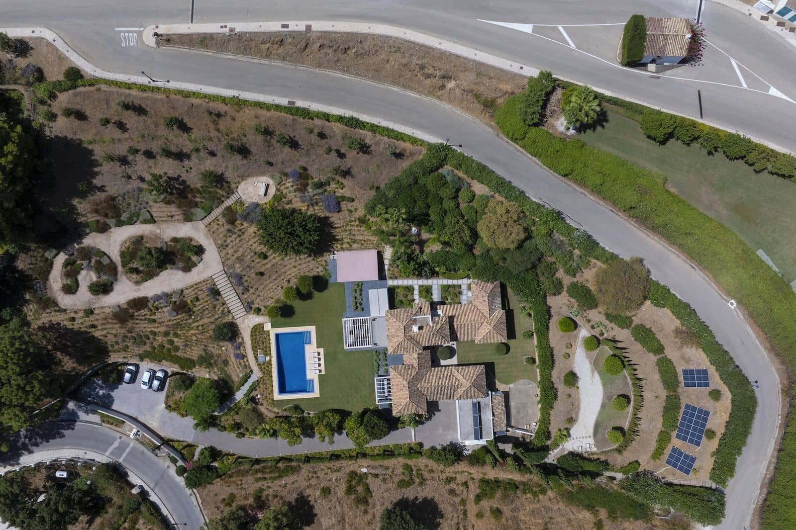 Chalet de 4 habitaciones en Benahavís en venta con piscina garaje - 2.395.000 € (Ref: 10058789)