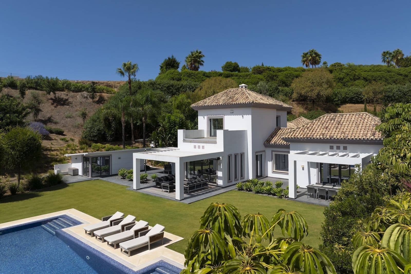 Chalet de 4 habitaciones en Benahavís en venta con piscina garaje - 2.395.000 € (Ref: 10058789)