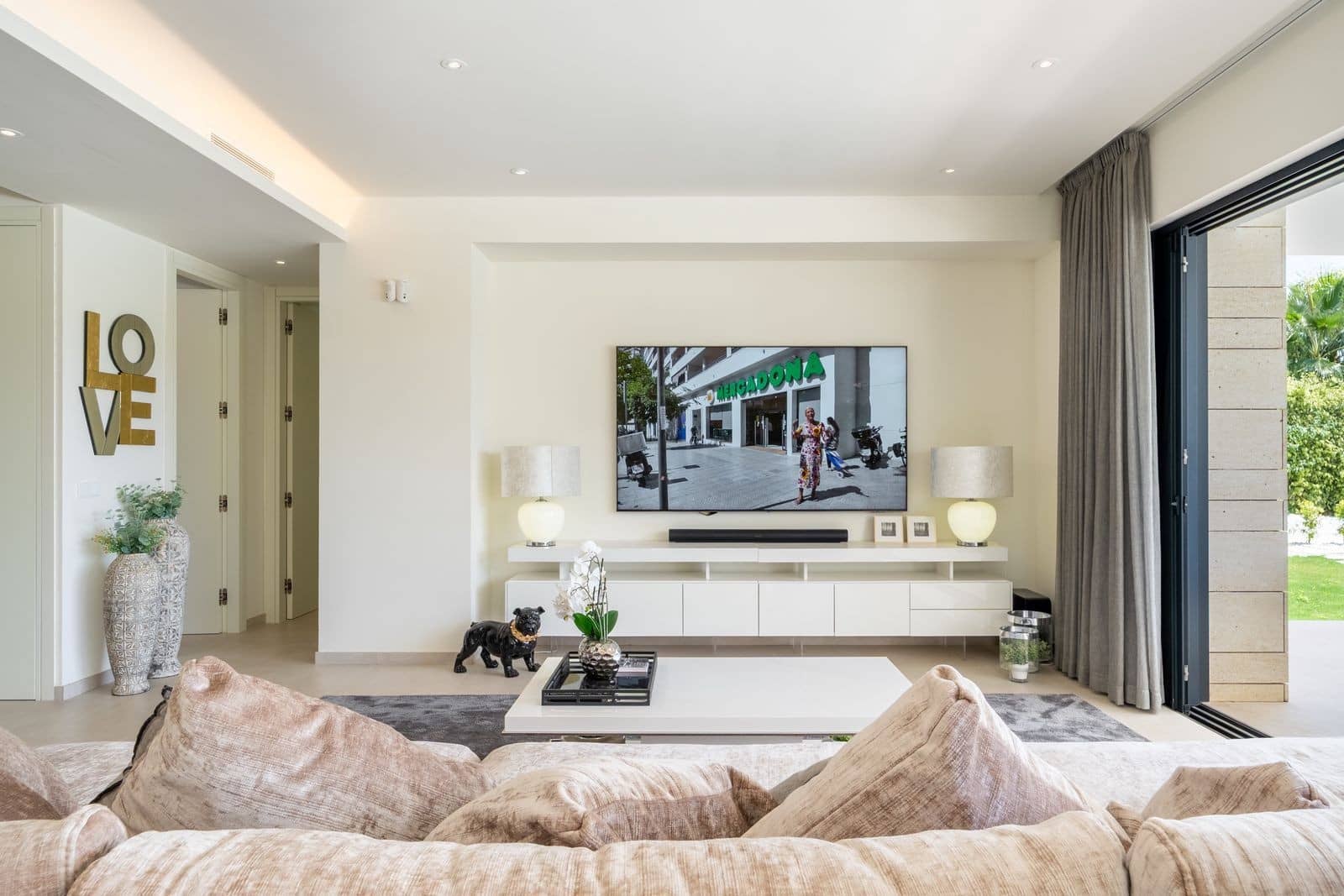 Chalet de 6 habitaciones en Mijas Costa en venta con piscina garaje - 2.395.000 € (Ref: 10058790)