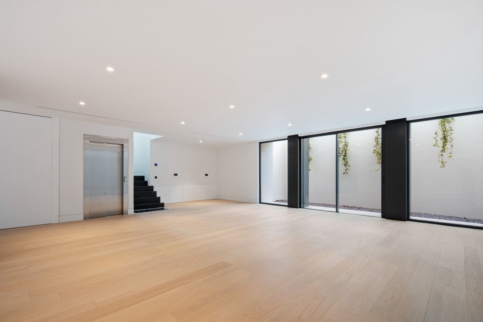 6 slaapkamer Villa te koop in Marbella met zwembad garage - € 9.300.000 (Ref: 10067692)
