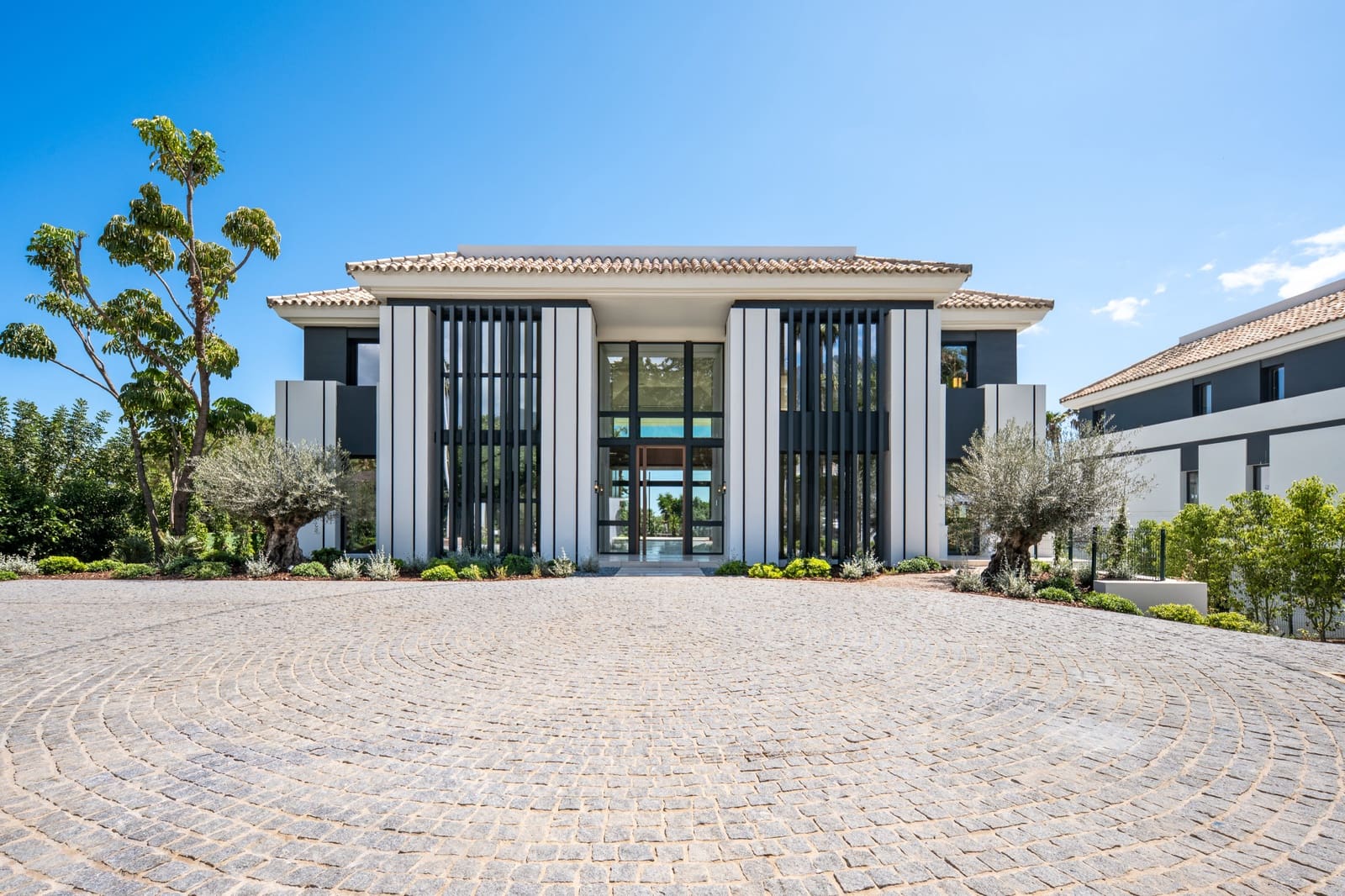 6 slaapkamer Villa te koop in Marbella met zwembad garage - € 9.300.000 (Ref: 10067692)