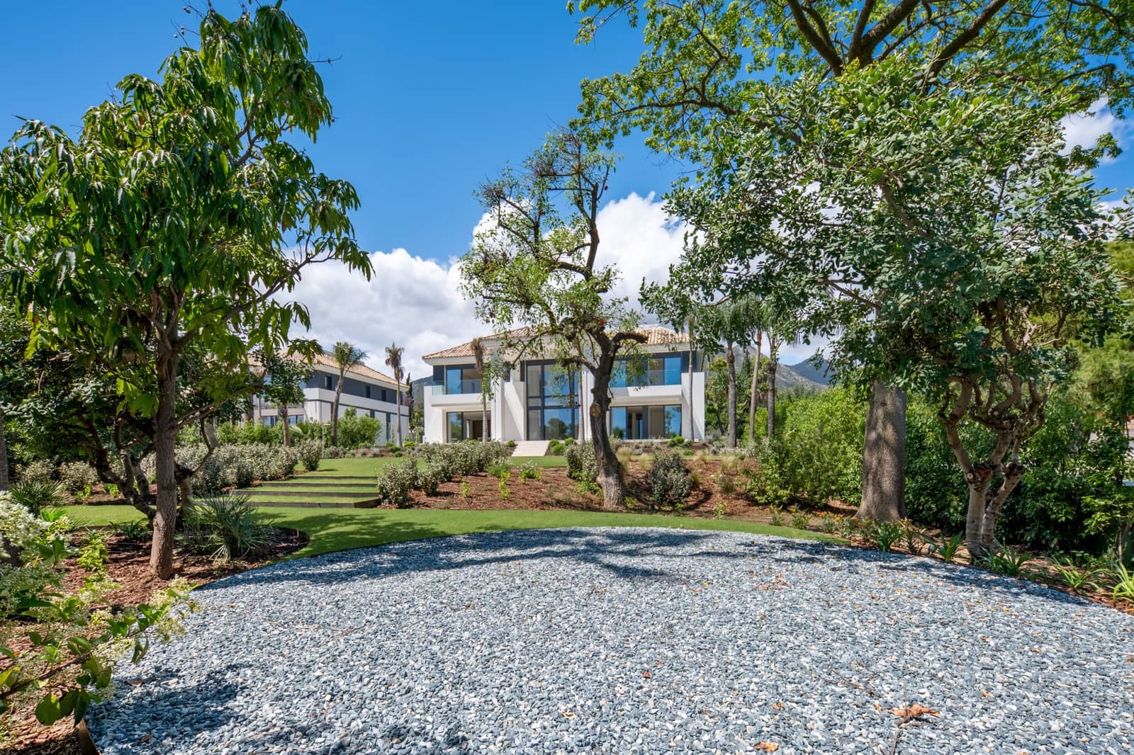 6 slaapkamer Villa te koop in Marbella met zwembad garage - € 9.300.000 (Ref: 10067692)