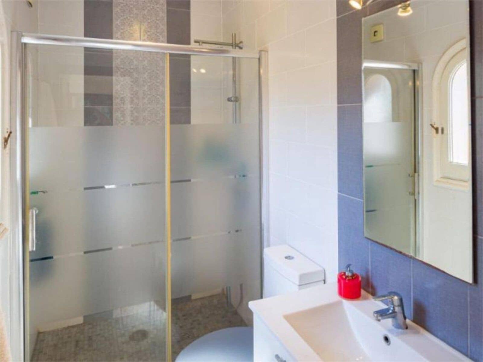 4 chambre Villa/Maison à vendre à Marbella avec piscine garage - 1 100 000 € (Ref: 10067696)
