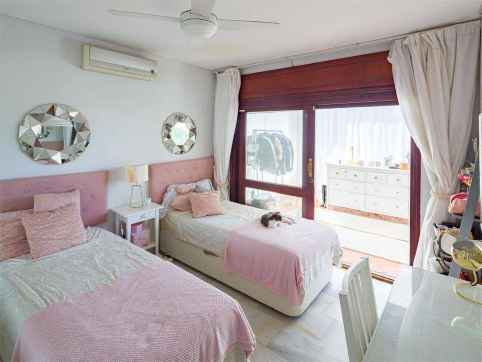 4 chambre Villa/Maison à vendre à Marbella avec piscine garage - 1 100 000 € (Ref: 10067696)