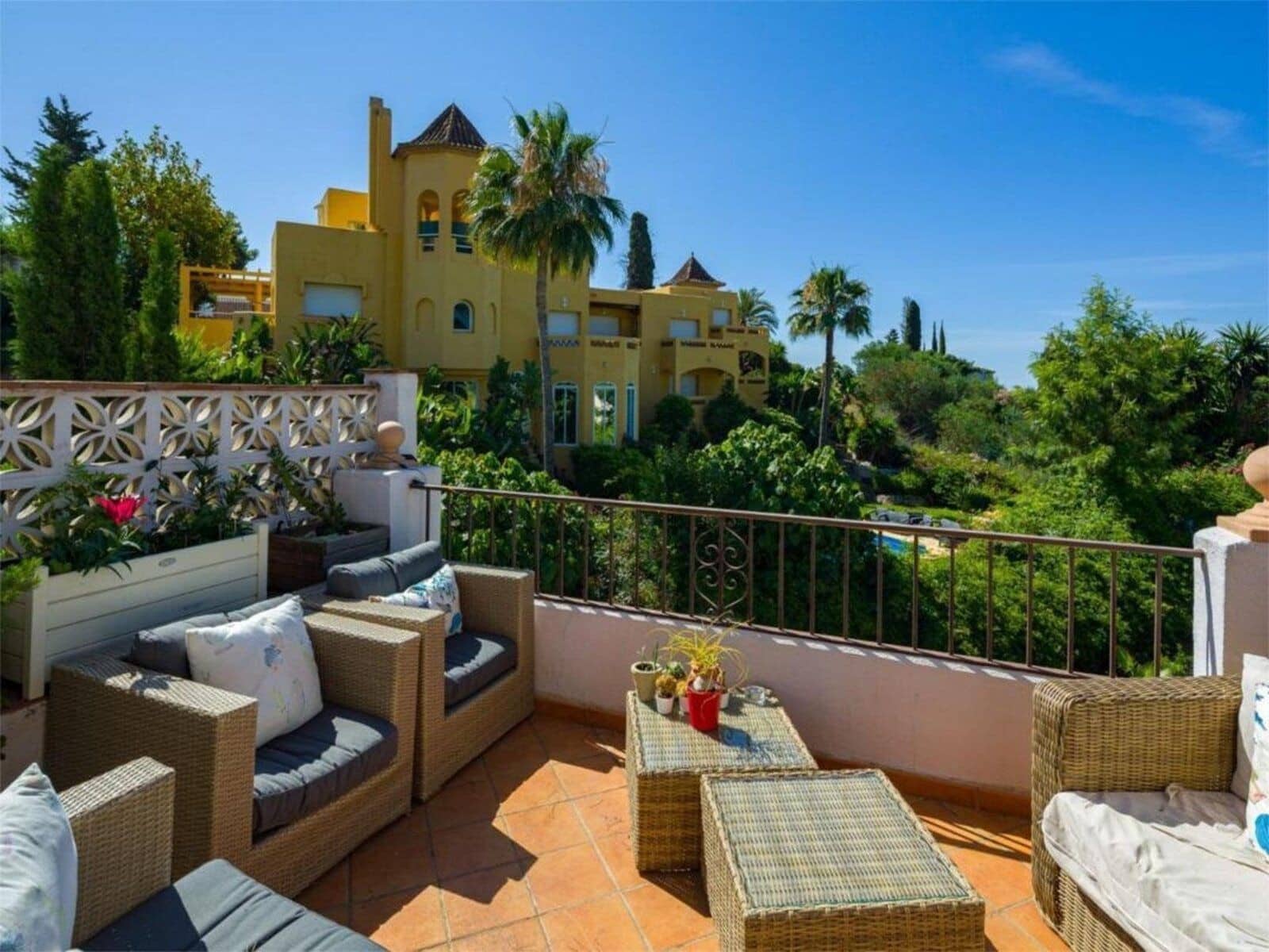 4 chambre Villa/Maison à vendre à Marbella avec piscine garage - 1 100 000 € (Ref: 10067696)