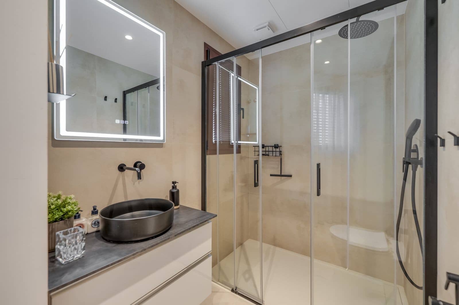 3 chambre Maison de Ville à vendre à Benahavis avec piscine garage - 750 000 € (Ref: 10067697)