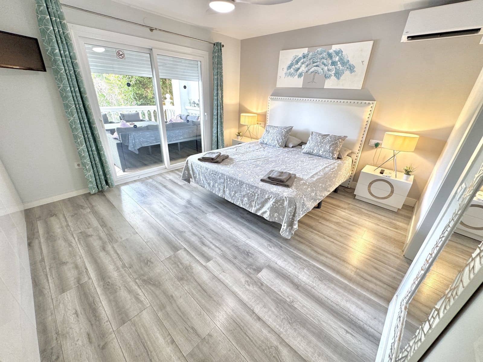 6 Zimmer Villa zu verkaufen in Mijas Costa mit Pool Garage - 1.350.000 € (Ref: 10067698)