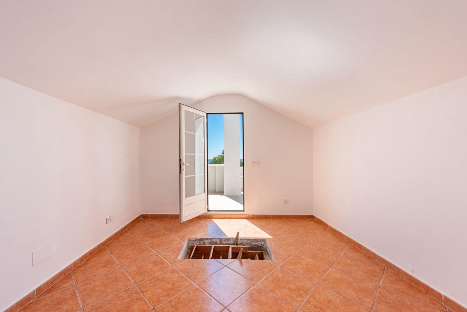 5 slaapkamer Villa te koop in Estepona met zwembad garage - € 1.400.000 (Ref: 10067699)