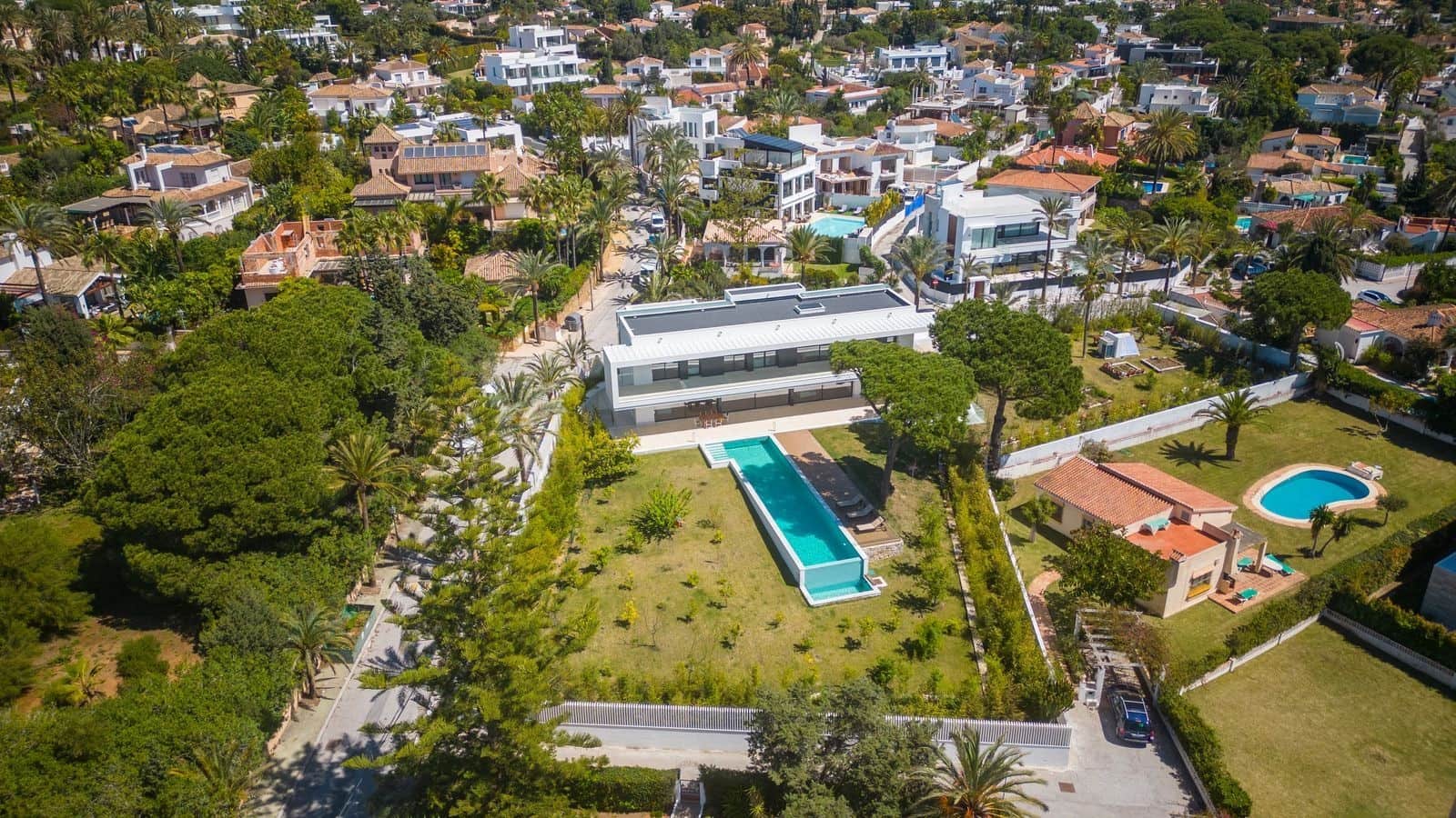 6 Zimmer Villa zu verkaufen in Marbella mit Pool Garage - 4.775.000 € (Ref: 10072550)