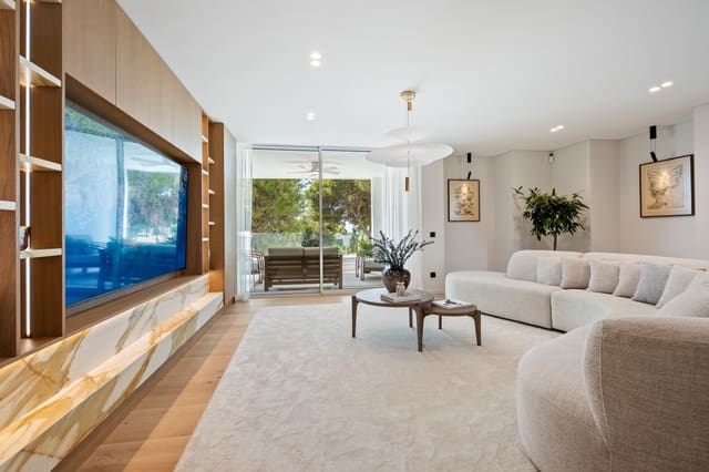 3 chambre Penthouse à vendre à Marbella avec piscine garage - 1 649 500 € (Ref: 10075498)