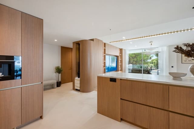 3 chambre Penthouse à vendre à Marbella avec piscine garage - 1 649 500 € (Ref: 10075498)