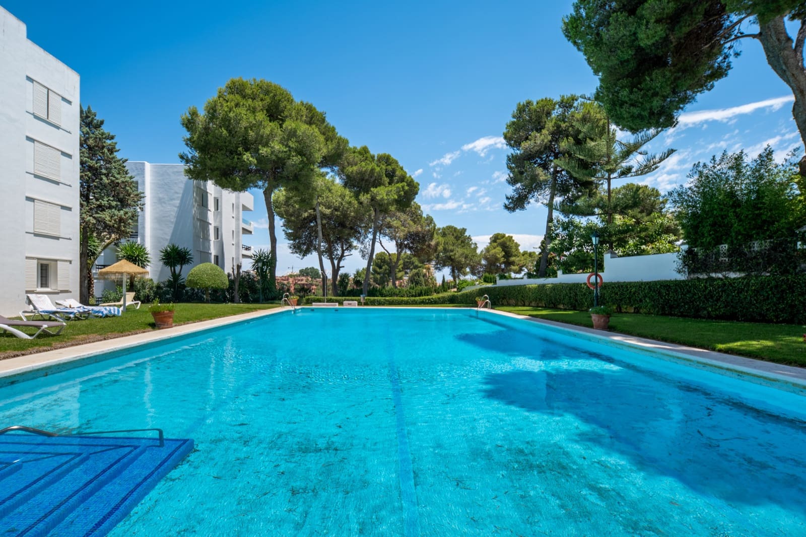 3 chambre Penthouse à vendre à Marbella avec piscine garage - 1 649 500 € (Ref: 10075498)