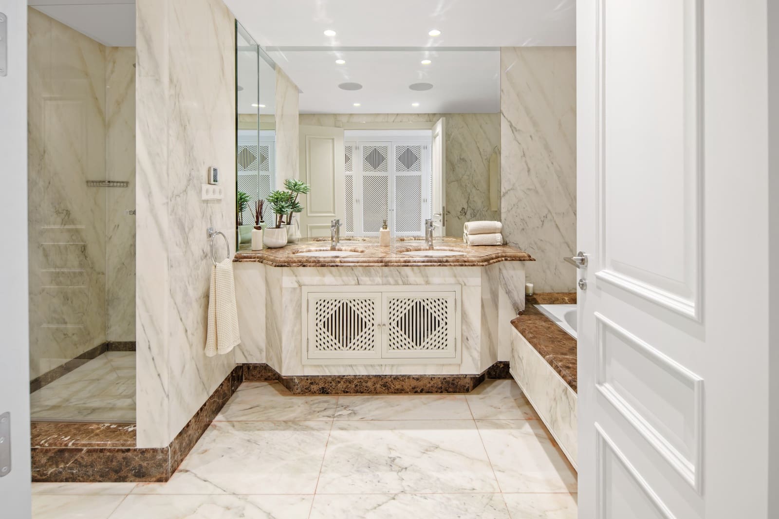 3 slaapkamer Penthouse te koop in Marbella met zwembad garage - € 4.250.000 (Ref: 10075501)