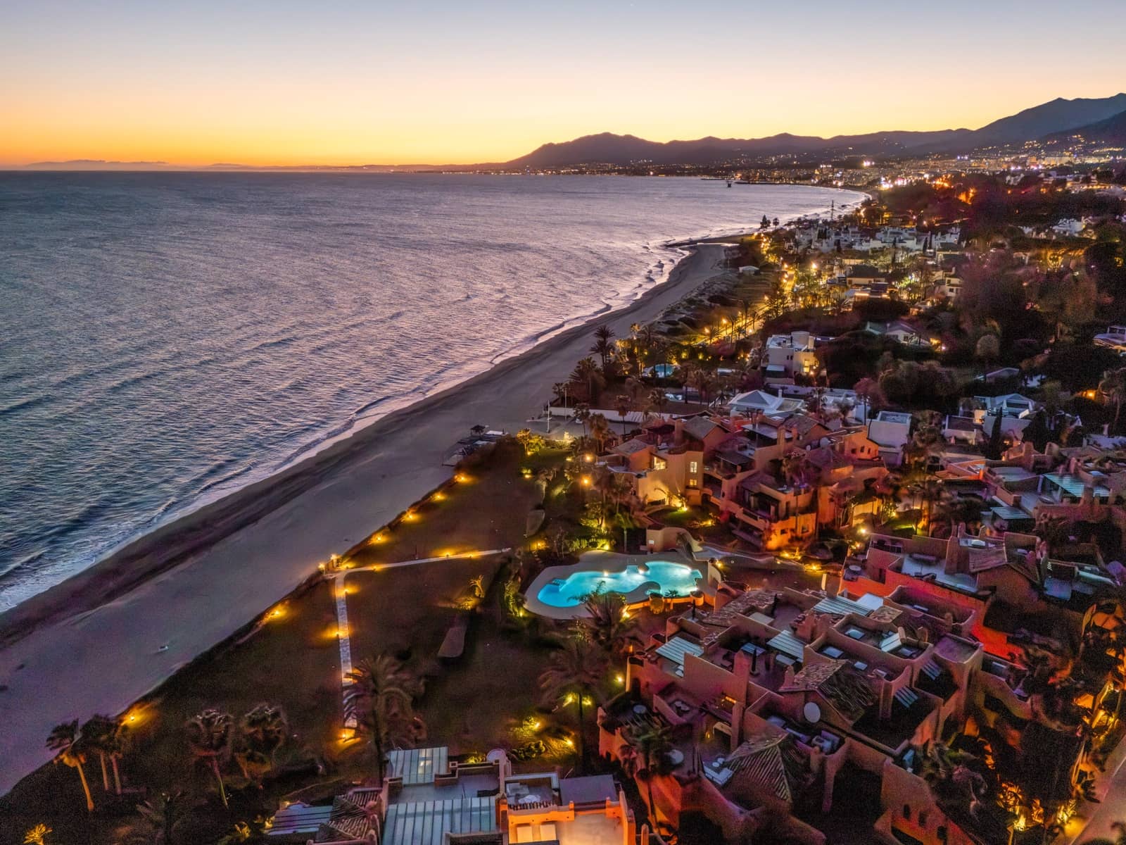 3 slaapkamer Penthouse te koop in Marbella met zwembad garage - € 4.250.000 (Ref: 10075501)