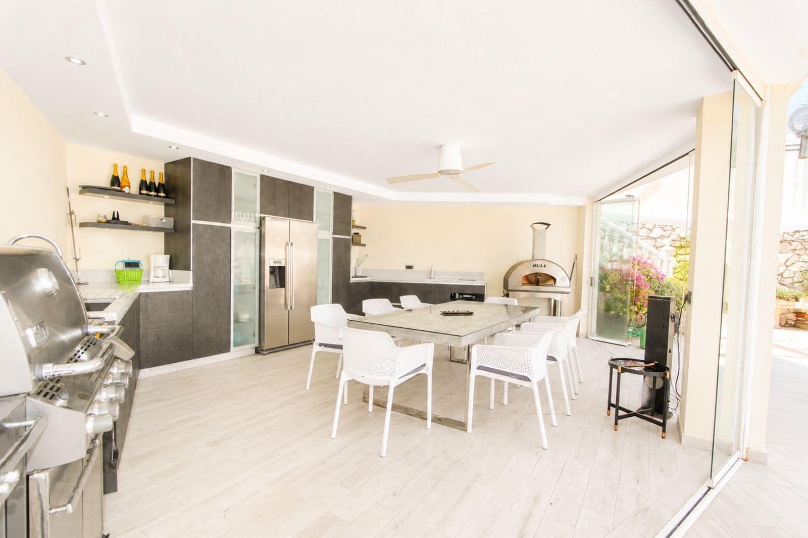4 slaapkamer Villa te koop in Marbella met zwembad garage - € 1.500.000 (Ref: 10078062)