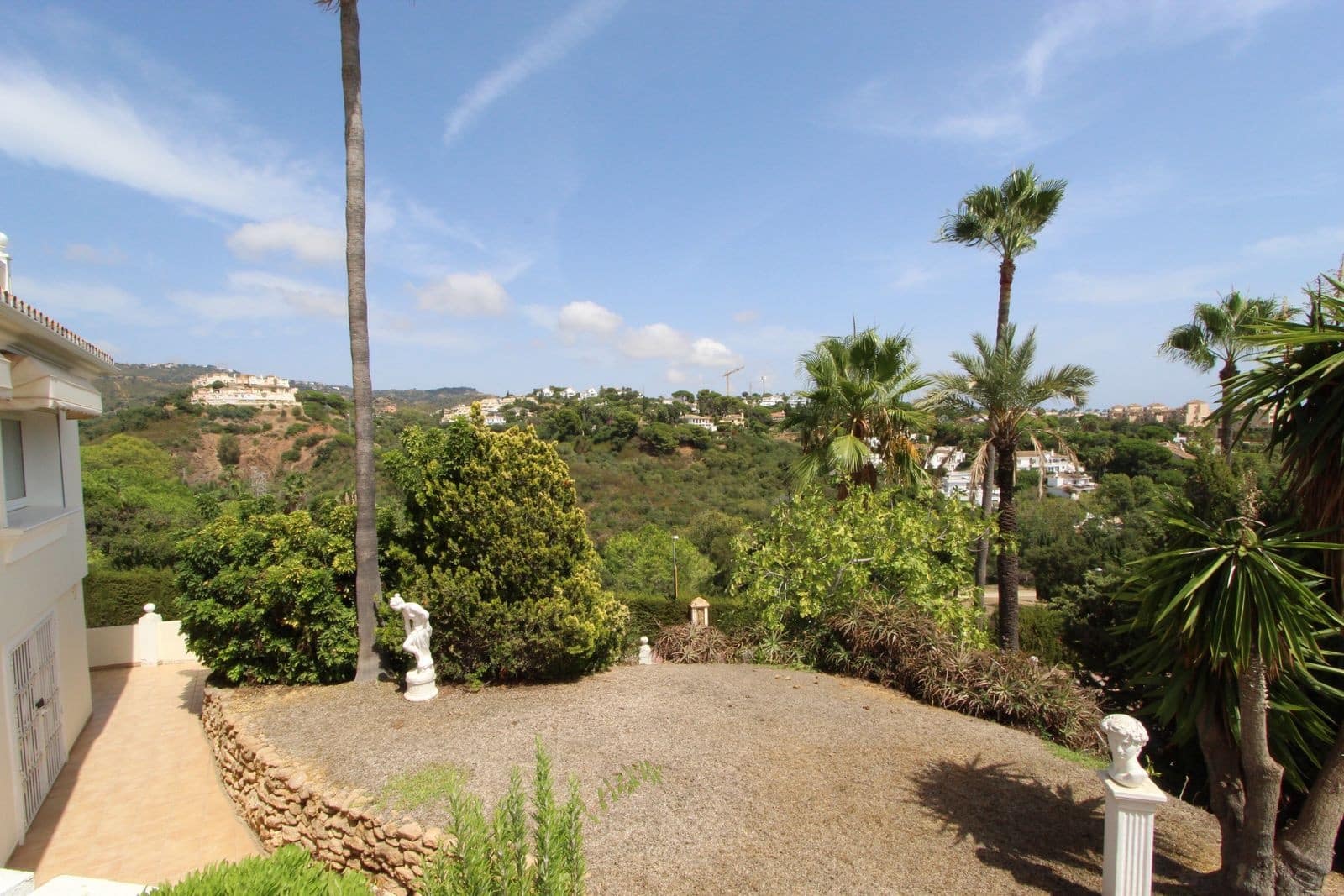 4 slaapkamer Villa te koop in Marbella met zwembad garage - € 1.500.000 (Ref: 10078062)