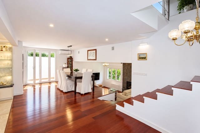 Chalet de 3 habitaciones en Marbella en venta con piscina garaje - 1.200.000 € (Ref: 10080983)