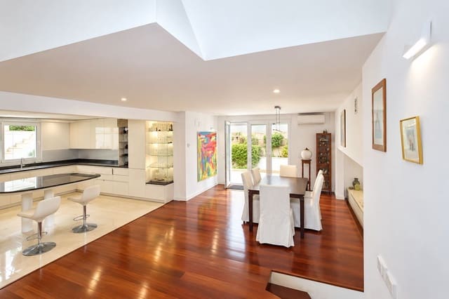 Chalet de 3 habitaciones en Marbella en venta con piscina garaje - 1.200.000 € (Ref: 10080983)