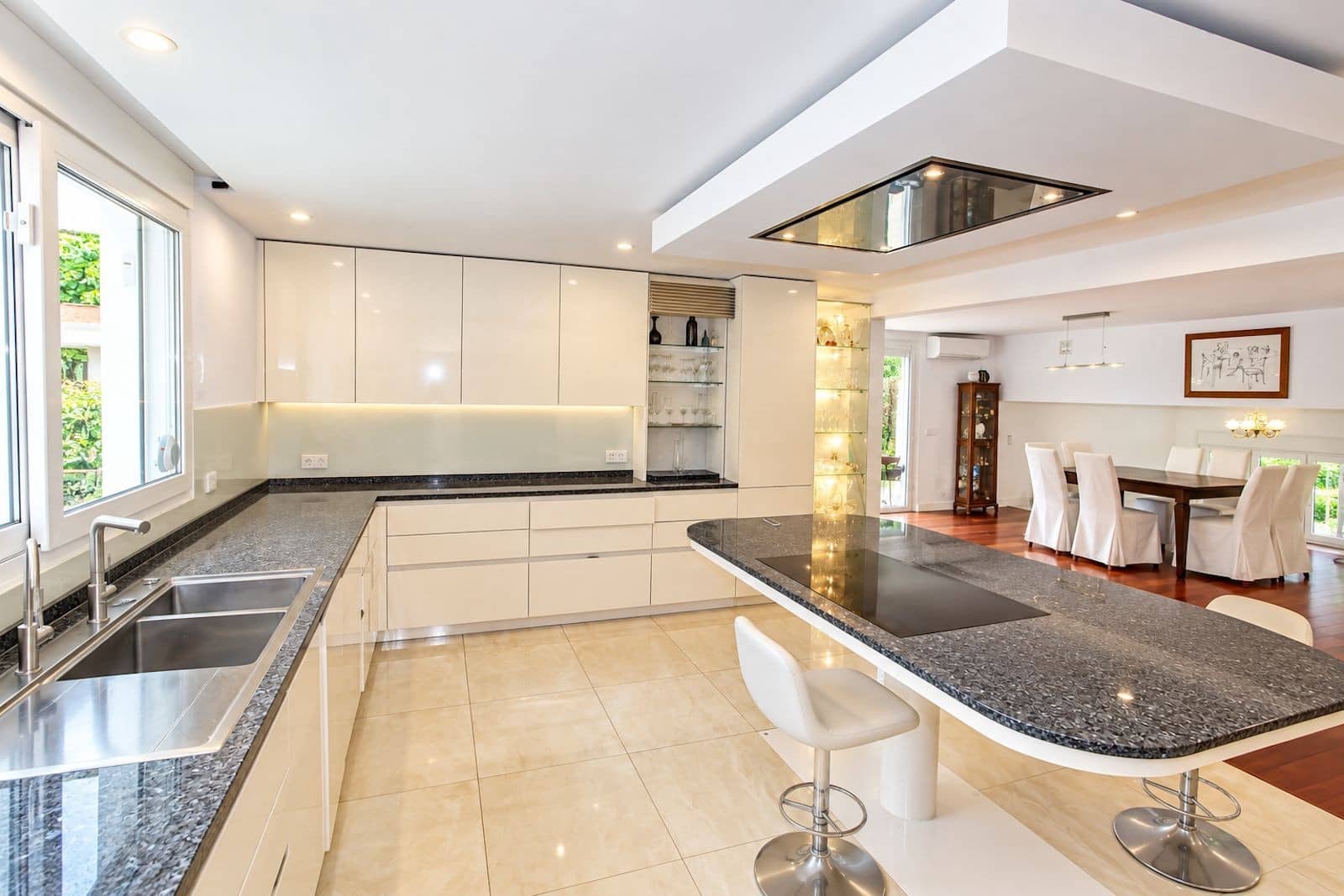 Chalet de 3 habitaciones en Marbella en venta con piscina garaje - 1.200.000 € (Ref: 10080983)