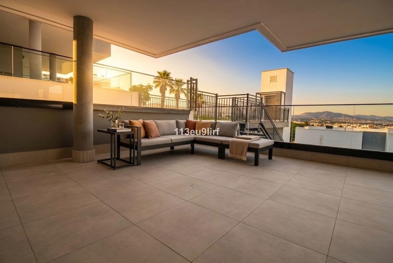 3 sovrum Lägenhet till salu i Estepona med pool garage - 675 000 € (Ref: 10085937)