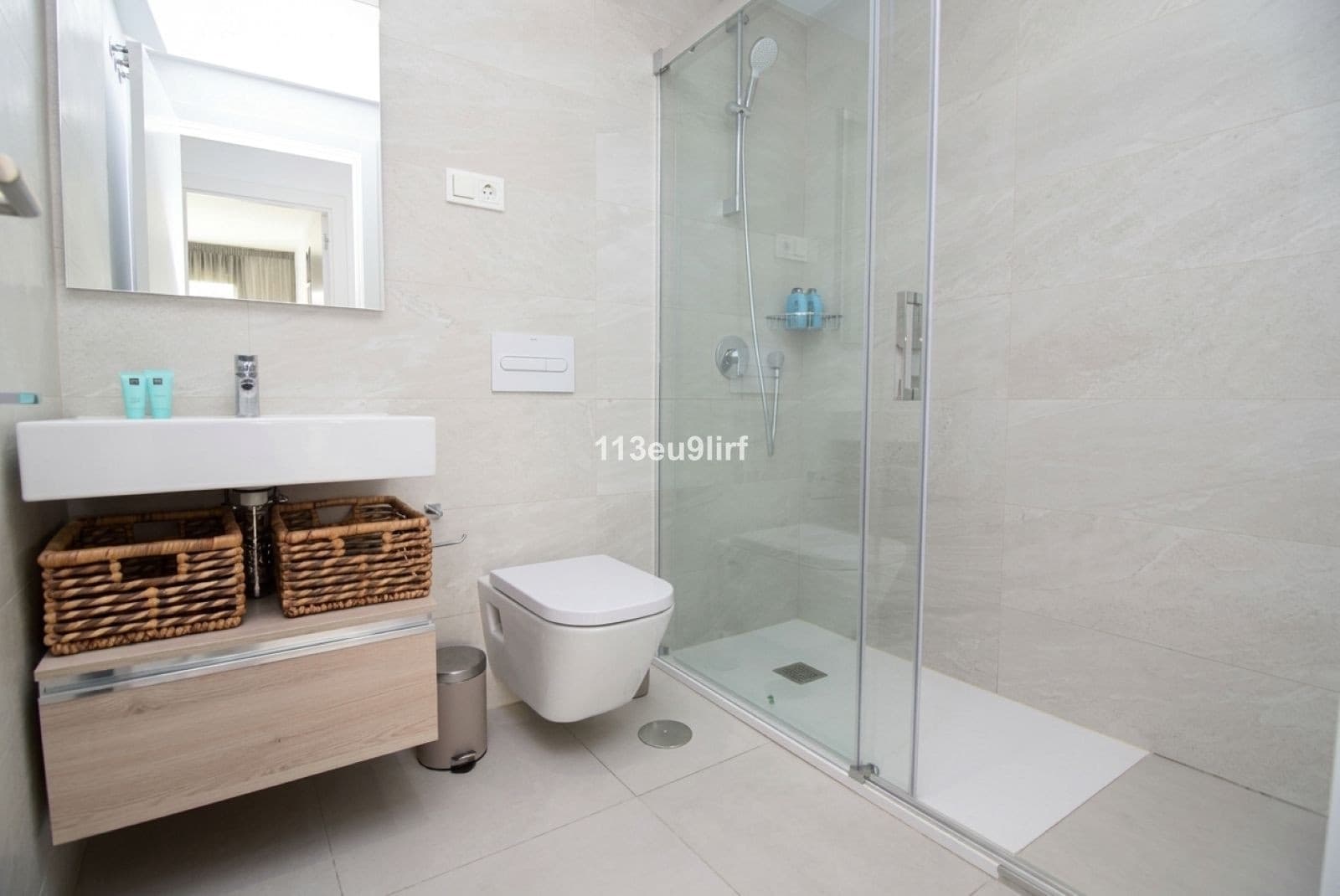 3 sovrum Lägenhet till salu i Estepona med pool garage - 675 000 € (Ref: 10085937)