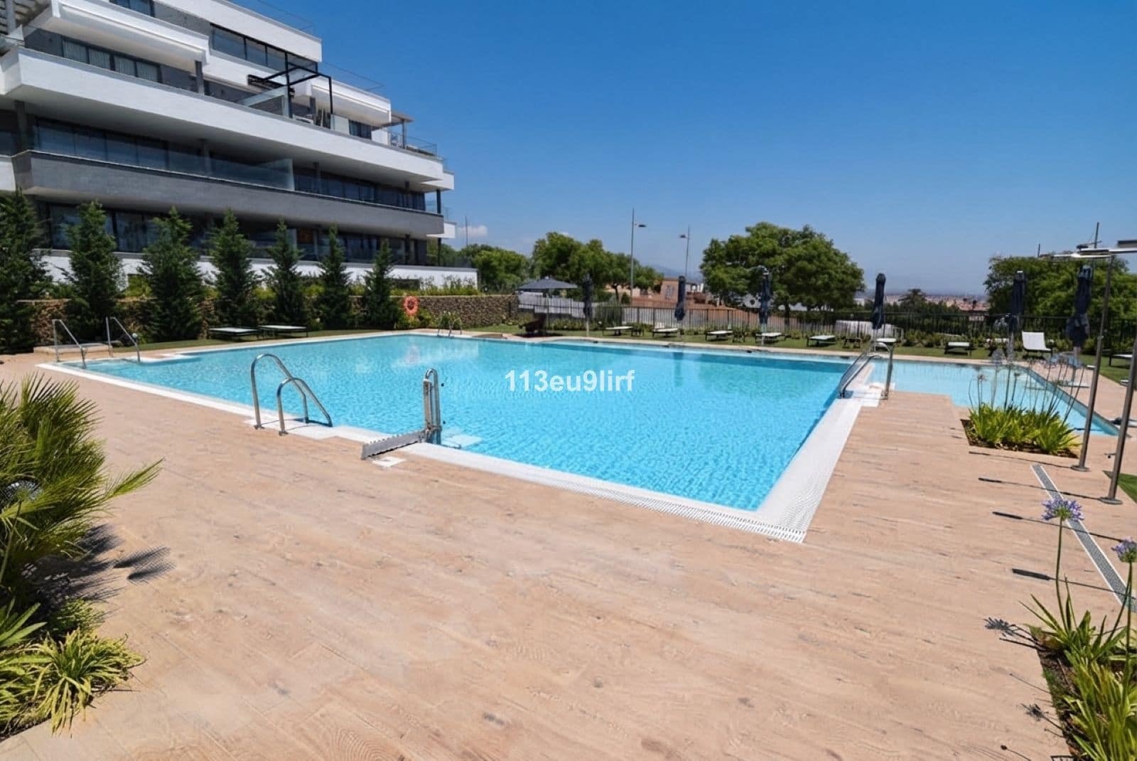 3 sovrum Lägenhet till salu i Estepona med pool garage - 675 000 € (Ref: 10085937)