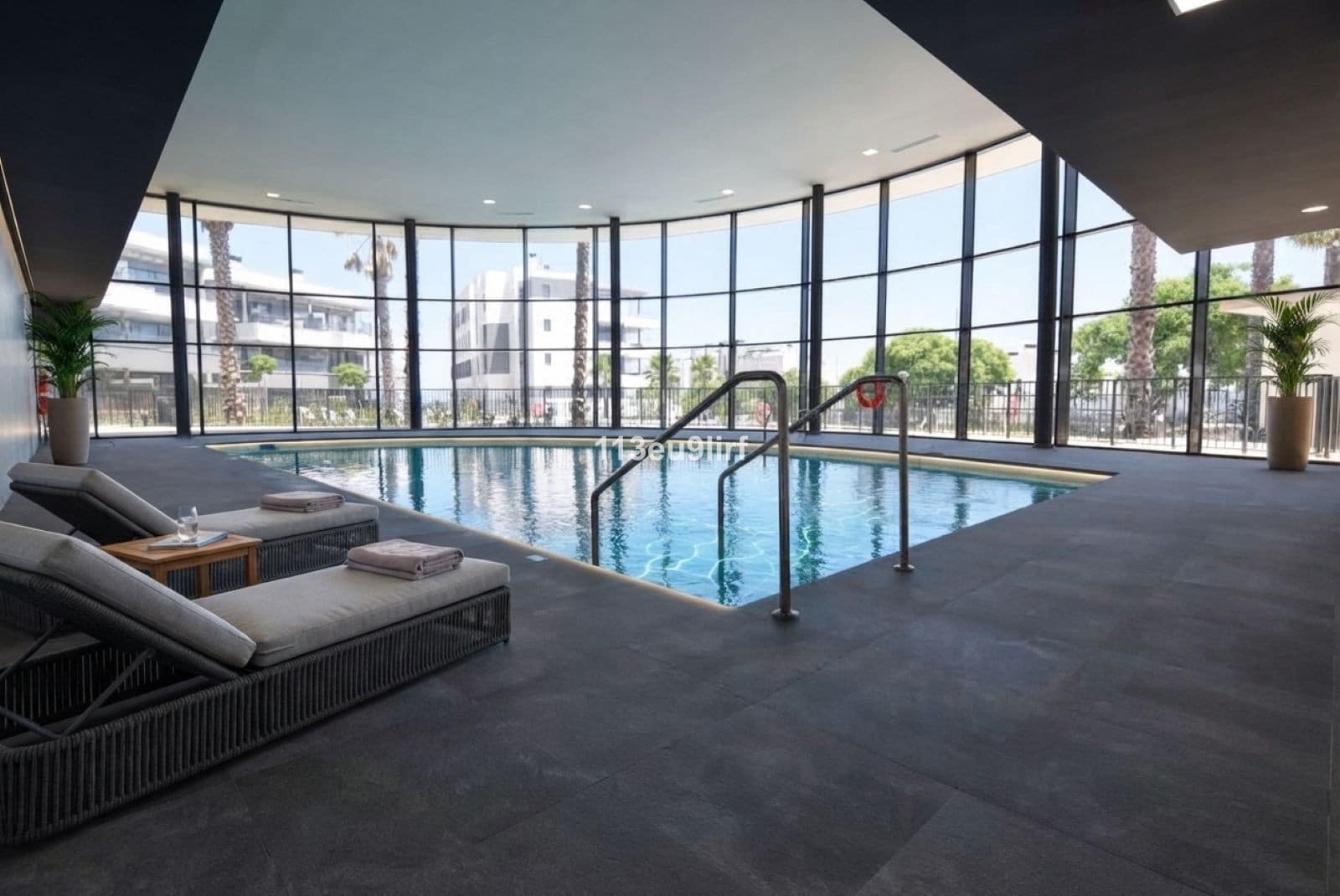 3 sovrum Lägenhet till salu i Estepona med pool garage - 675 000 € (Ref: 10085937)