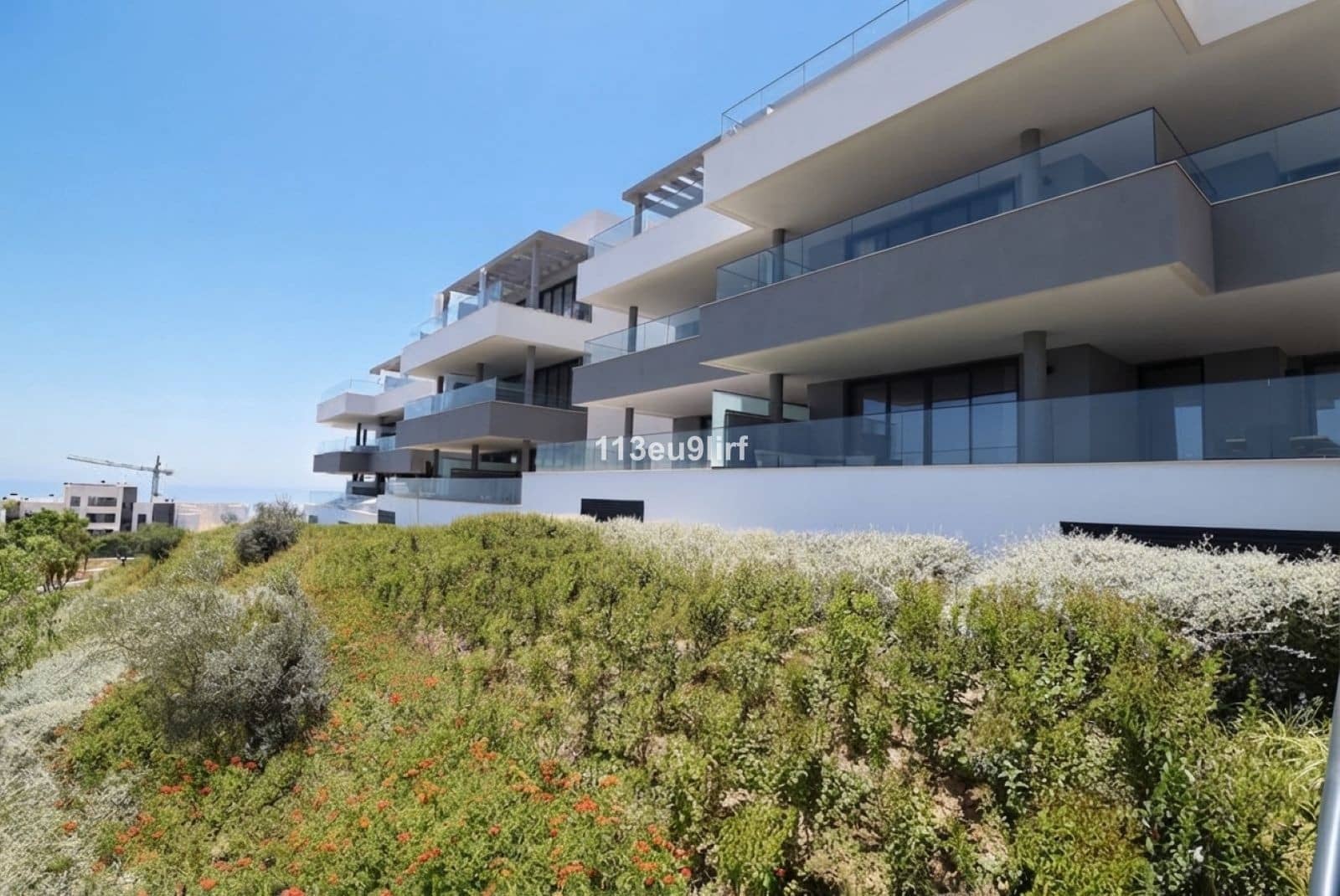 3 sovrum Lägenhet till salu i Estepona med pool garage - 675 000 € (Ref: 10085937)