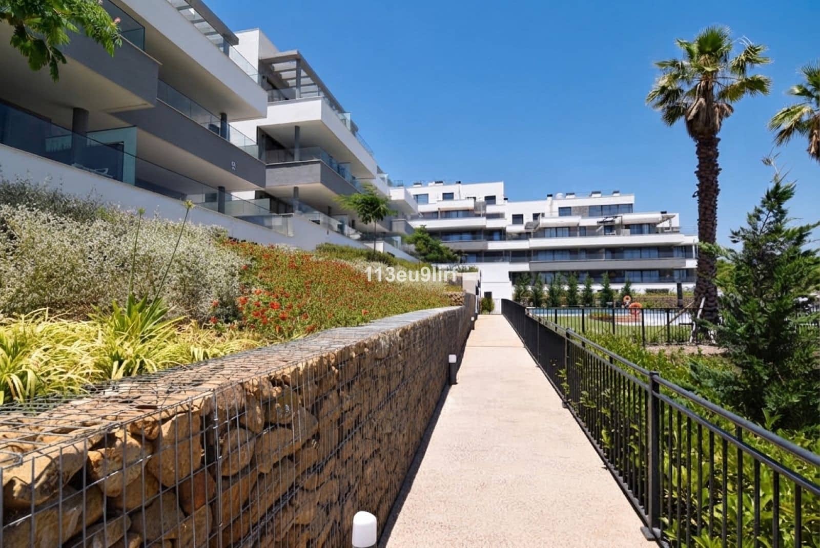 3 sovrum Lägenhet till salu i Estepona med pool garage - 675 000 € (Ref: 10085937)