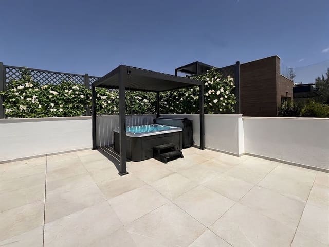 Ático de 3 habitaciones en Marbella en venta con piscina garaje - 919.000 € (Ref: 10085938)