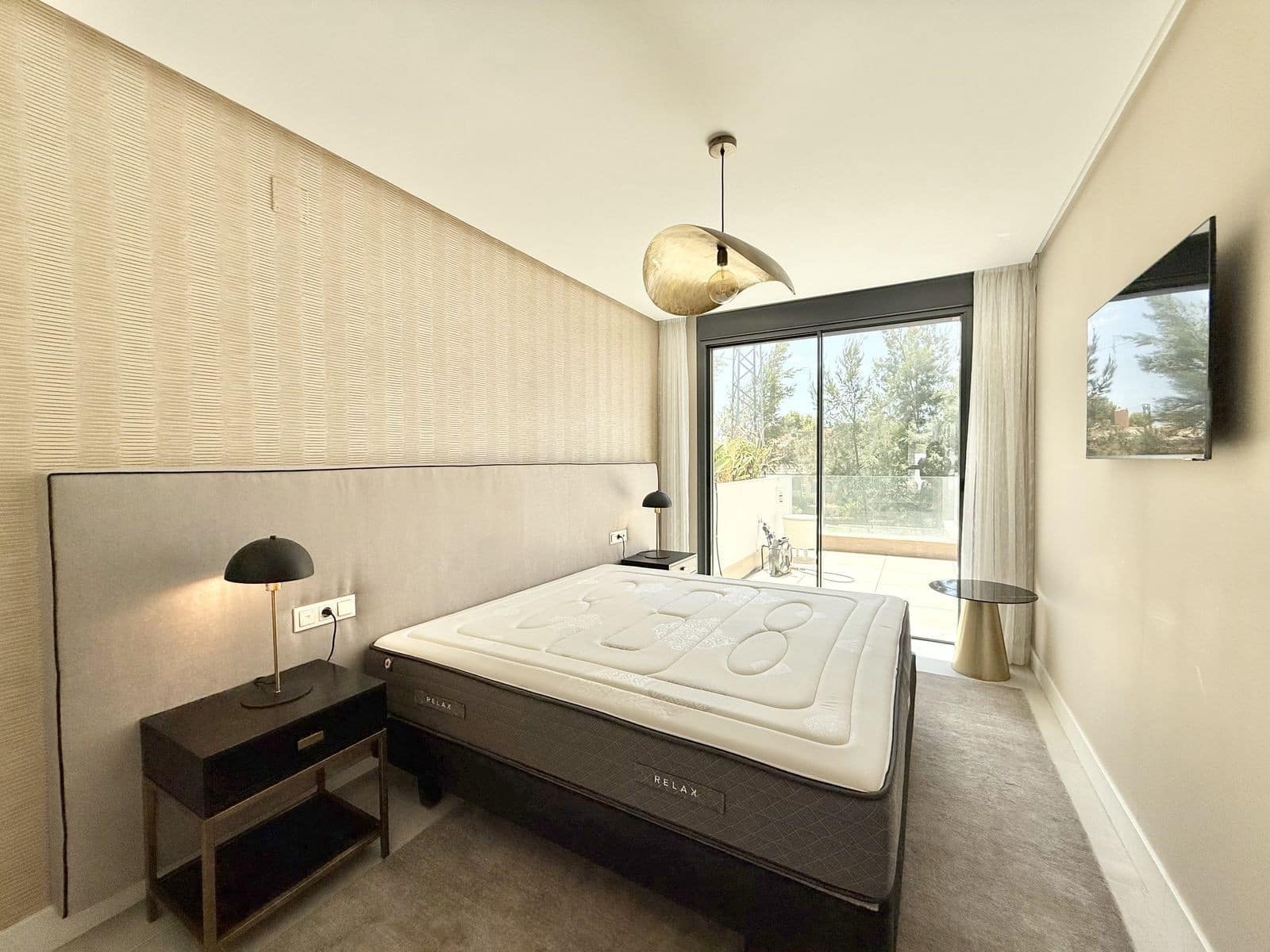 Ático de 3 habitaciones en Marbella en venta con piscina garaje - 919.000 € (Ref: 10085938)