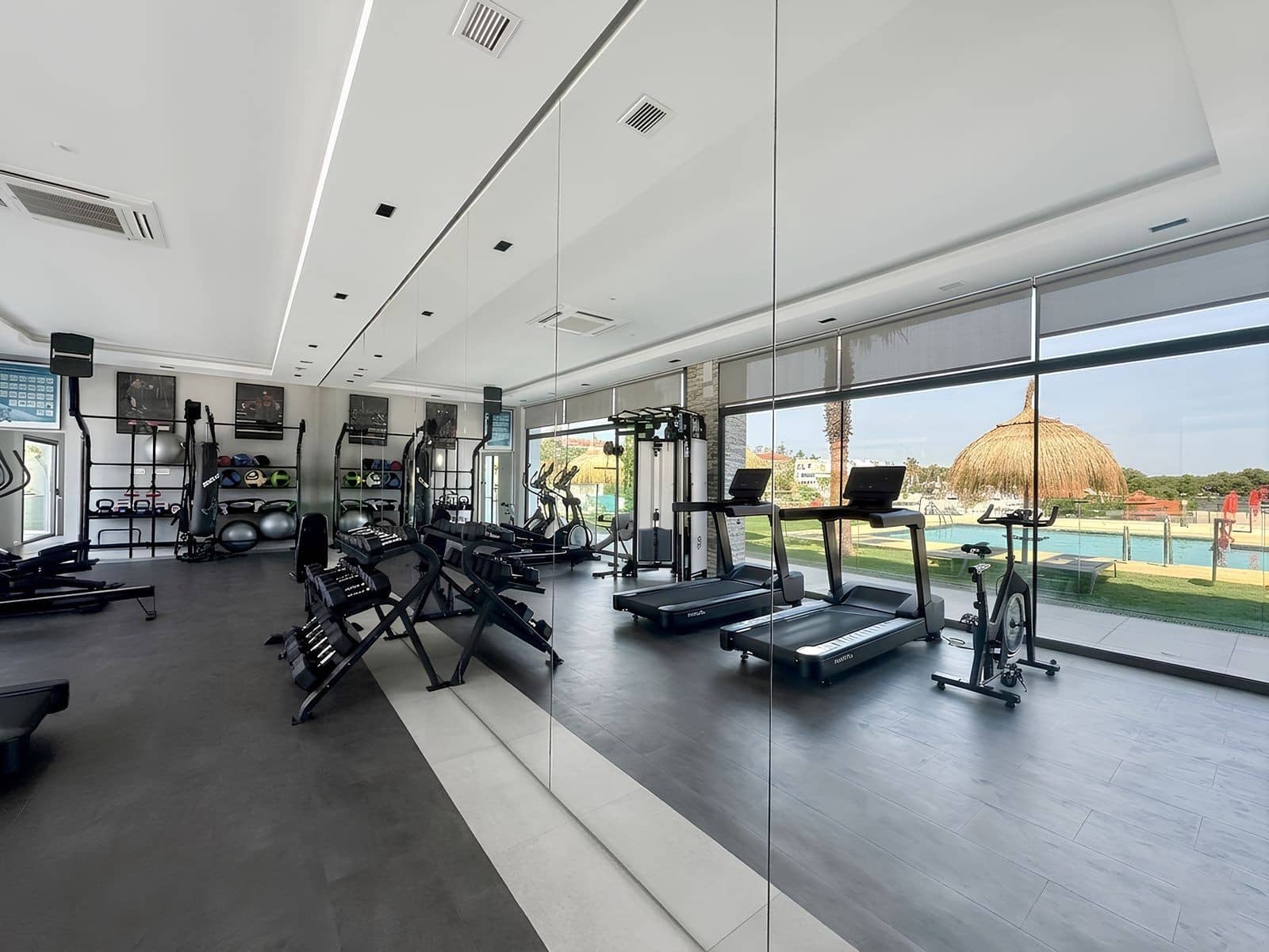 Ático de 3 habitaciones en Marbella en venta con piscina garaje - 919.000 € (Ref: 10085938)