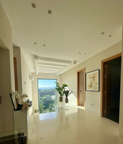 6 sypialnia Willa na sprzedaż w Marbella z basenem garażem - 2 495 000 € (Ref: 10085939)