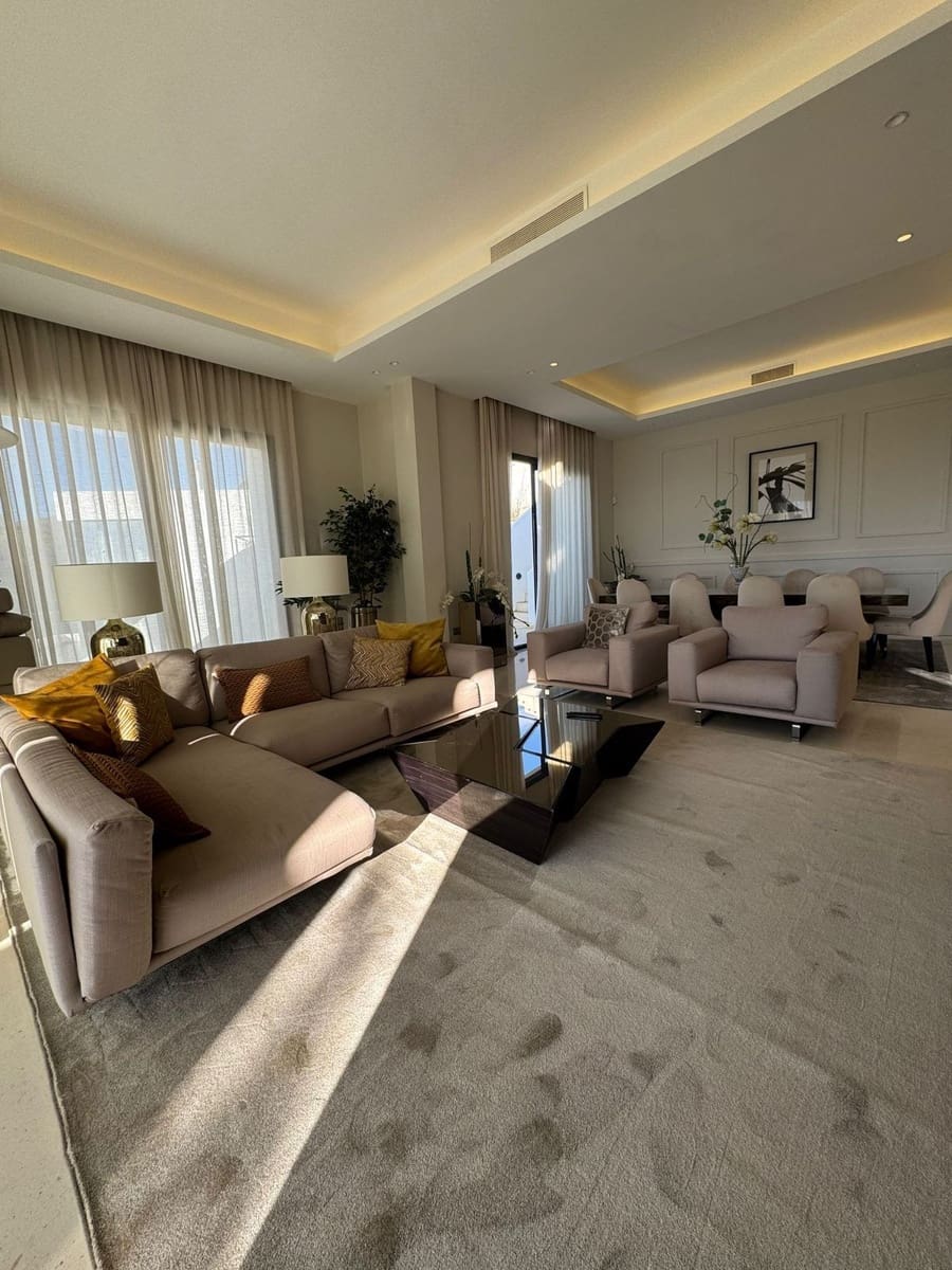 6 sypialnia Willa na sprzedaż w Marbella z basenem garażem - 2 495 000 € (Ref: 10085939)