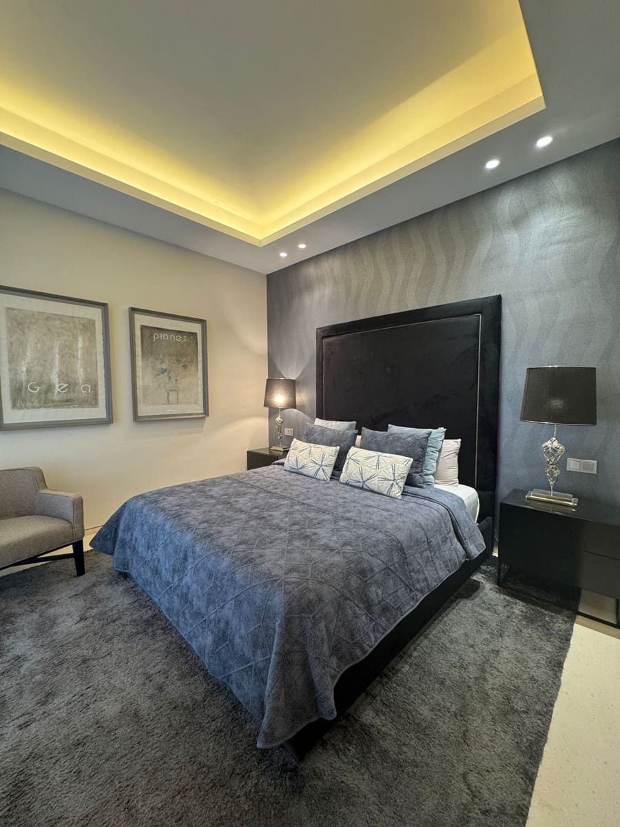 6 sypialnia Willa na sprzedaż w Marbella z basenem garażem - 2 495 000 € (Ref: 10085939)