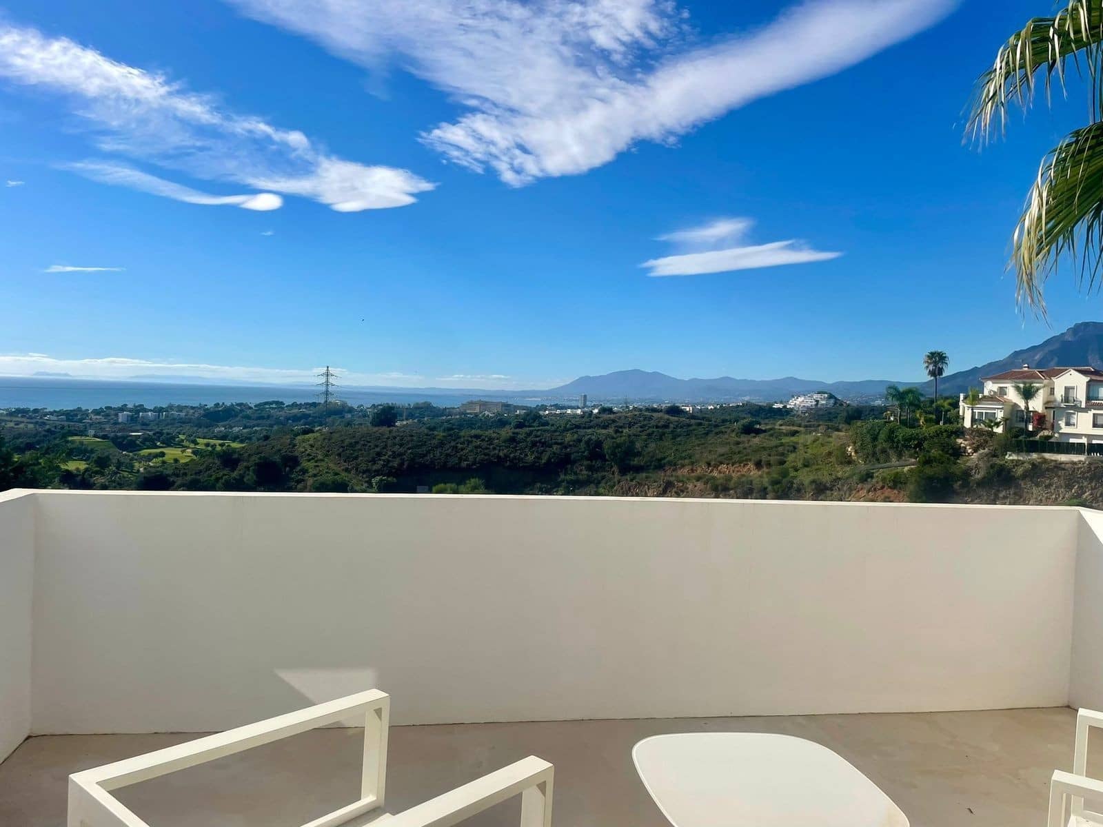6 sypialnia Willa na sprzedaż w Marbella z basenem garażem - 2 495 000 € (Ref: 10085939)