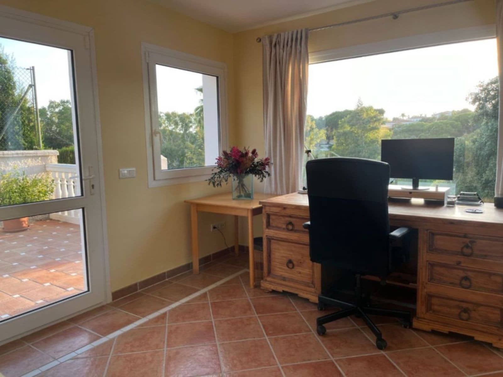 5 sovrum Villa till salu i Marbella med pool garage - 1 175 000 € (Ref: 10085942)