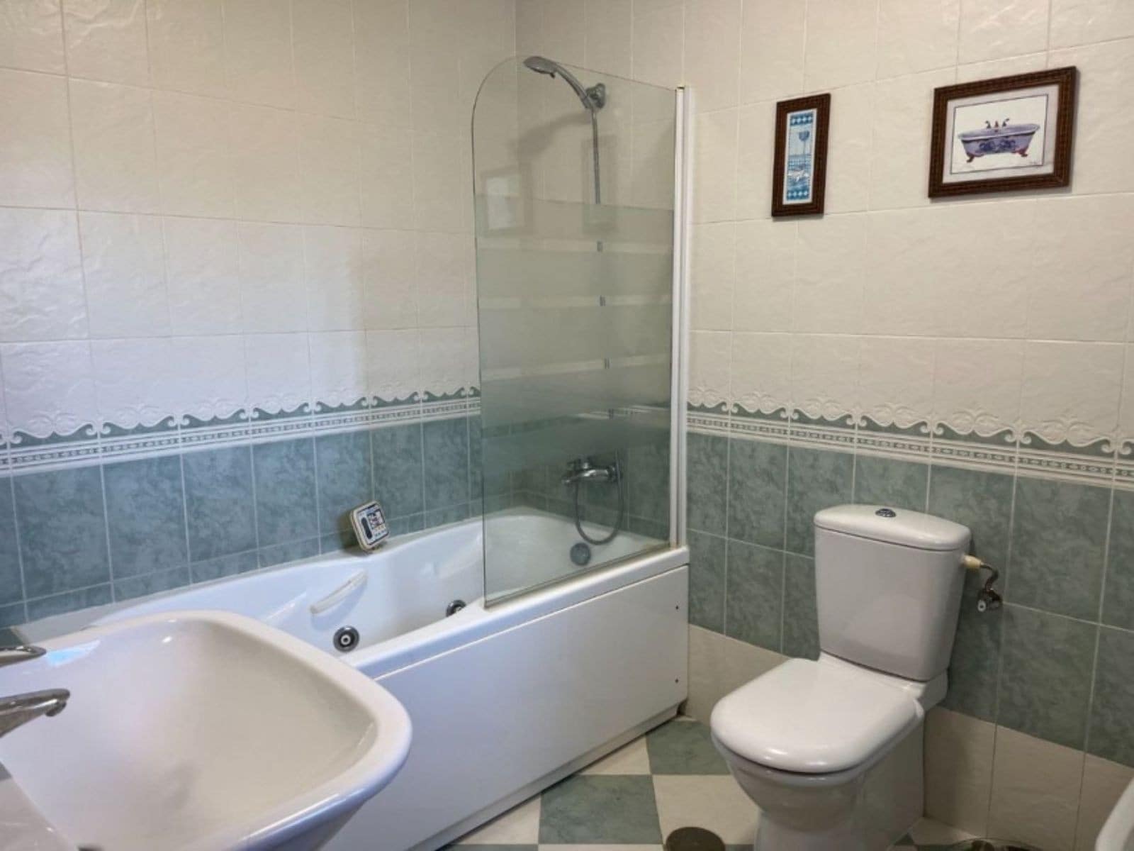 5 sovrum Villa till salu i Marbella med pool garage - 1 175 000 € (Ref: 10085942)