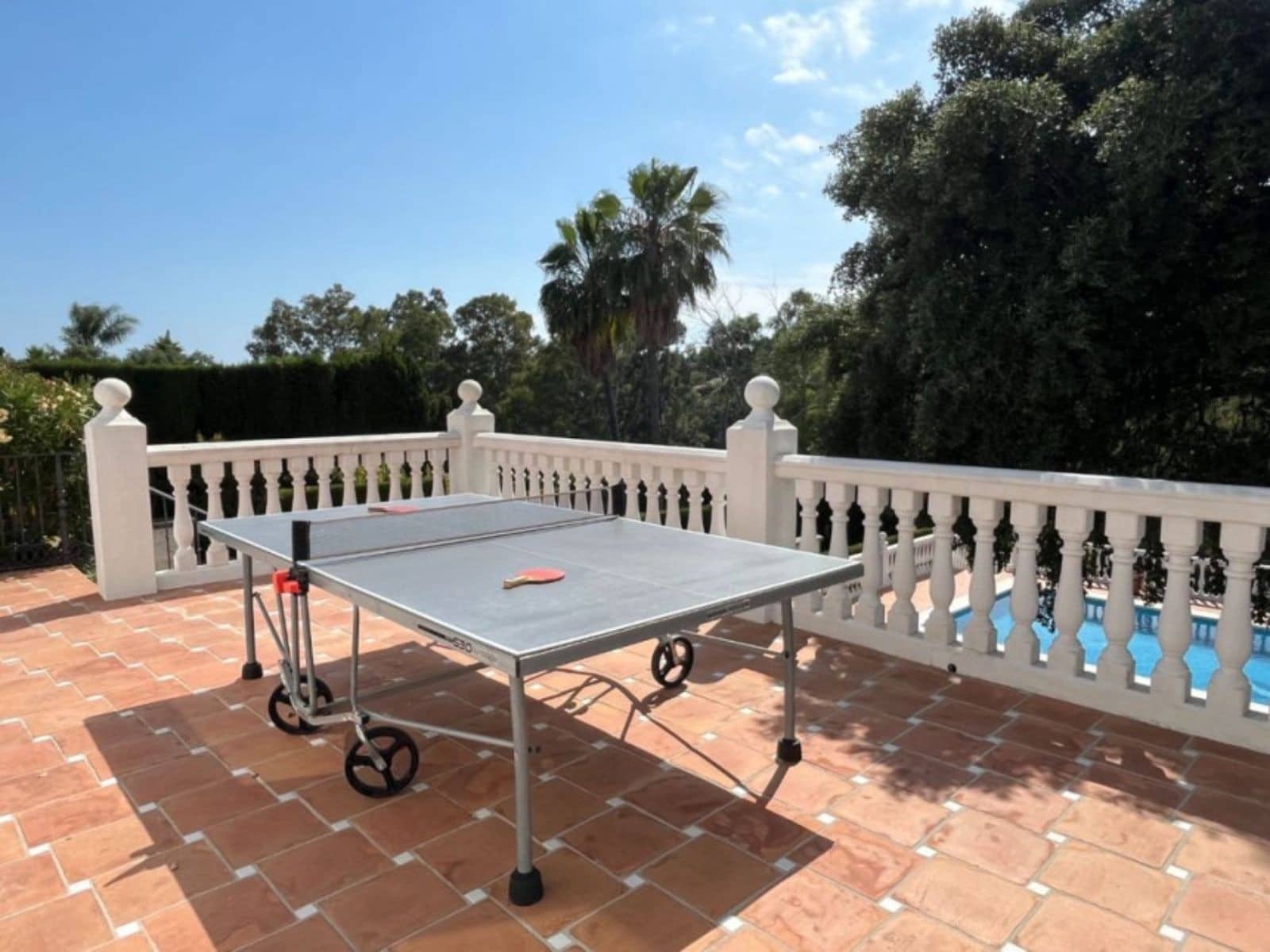 5 sovrum Villa till salu i Marbella med pool garage - 1 175 000 € (Ref: 10085942)