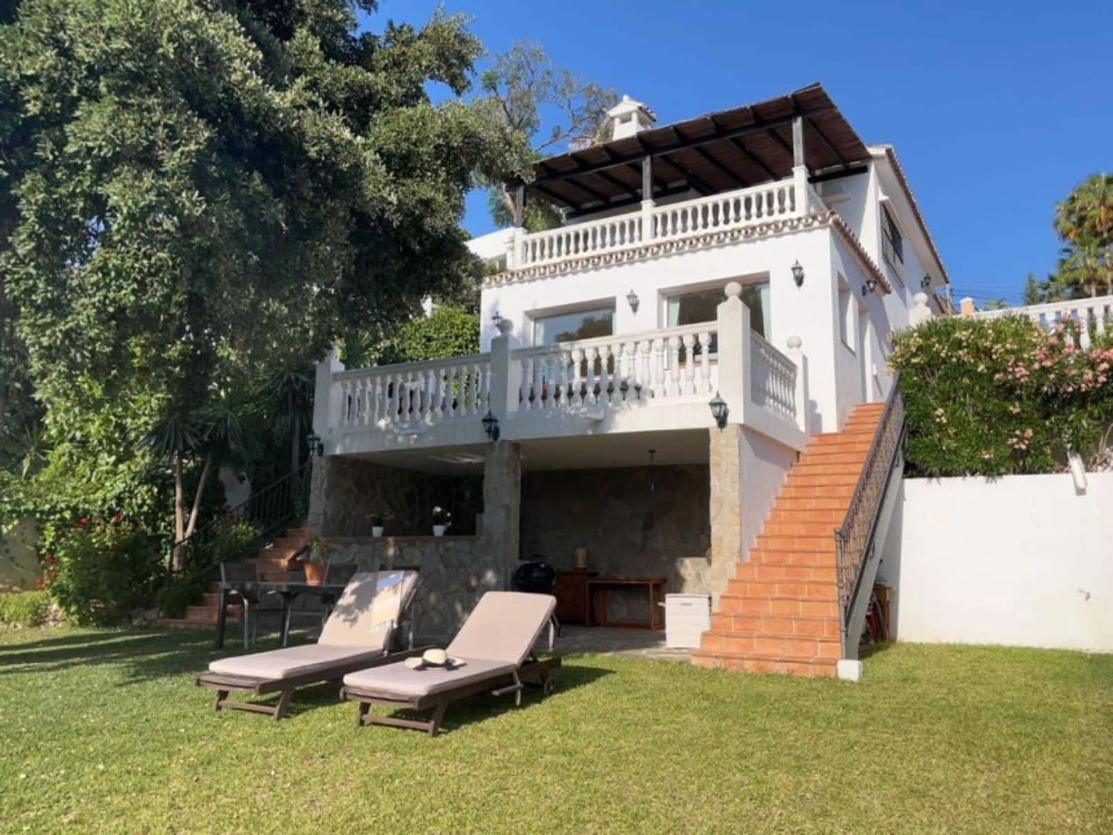 5 sovrum Villa till salu i Marbella med pool garage - 1 175 000 € (Ref: 10085942)