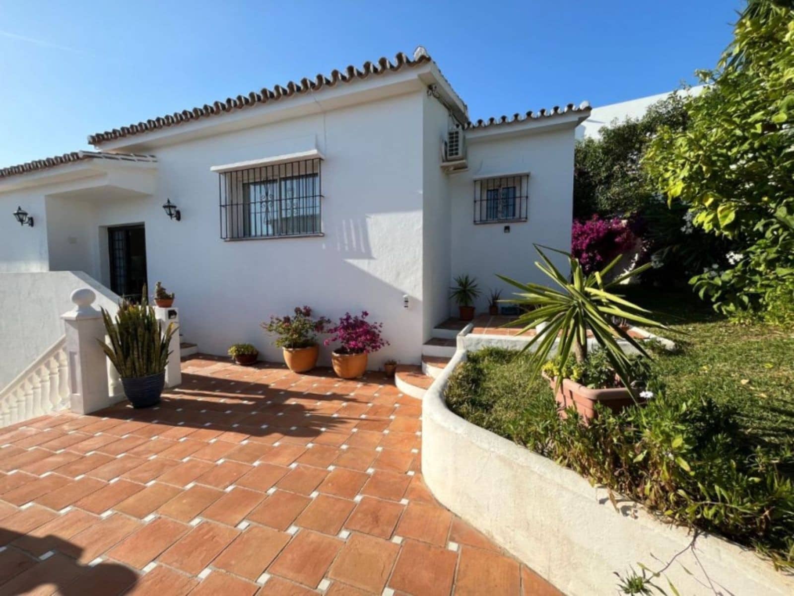 5 sovrum Villa till salu i Marbella med pool garage - 1 175 000 € (Ref: 10085942)