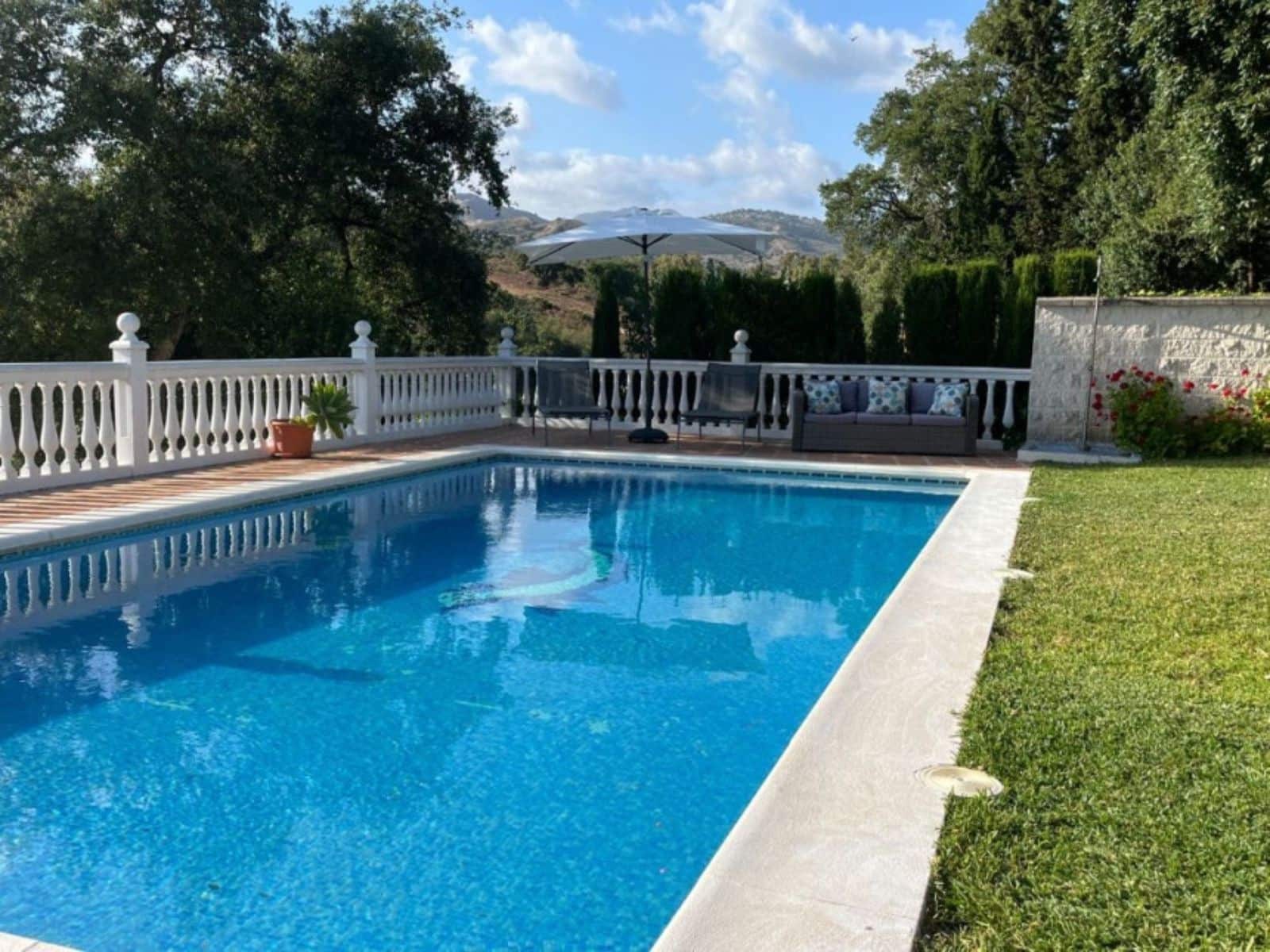 5 sovrum Villa till salu i Marbella med pool garage - 1 175 000 € (Ref: 10085942)
