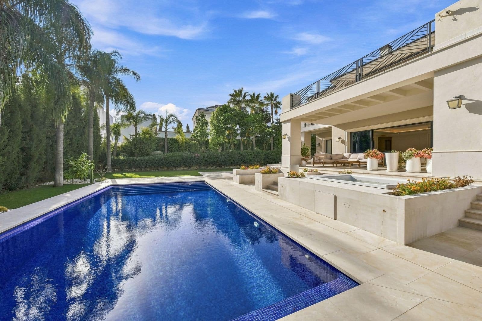 6 chambre Villa/Maison à vendre à Los Flamingos avec piscine garage - 4 499 000 € (Ref: 10094409)