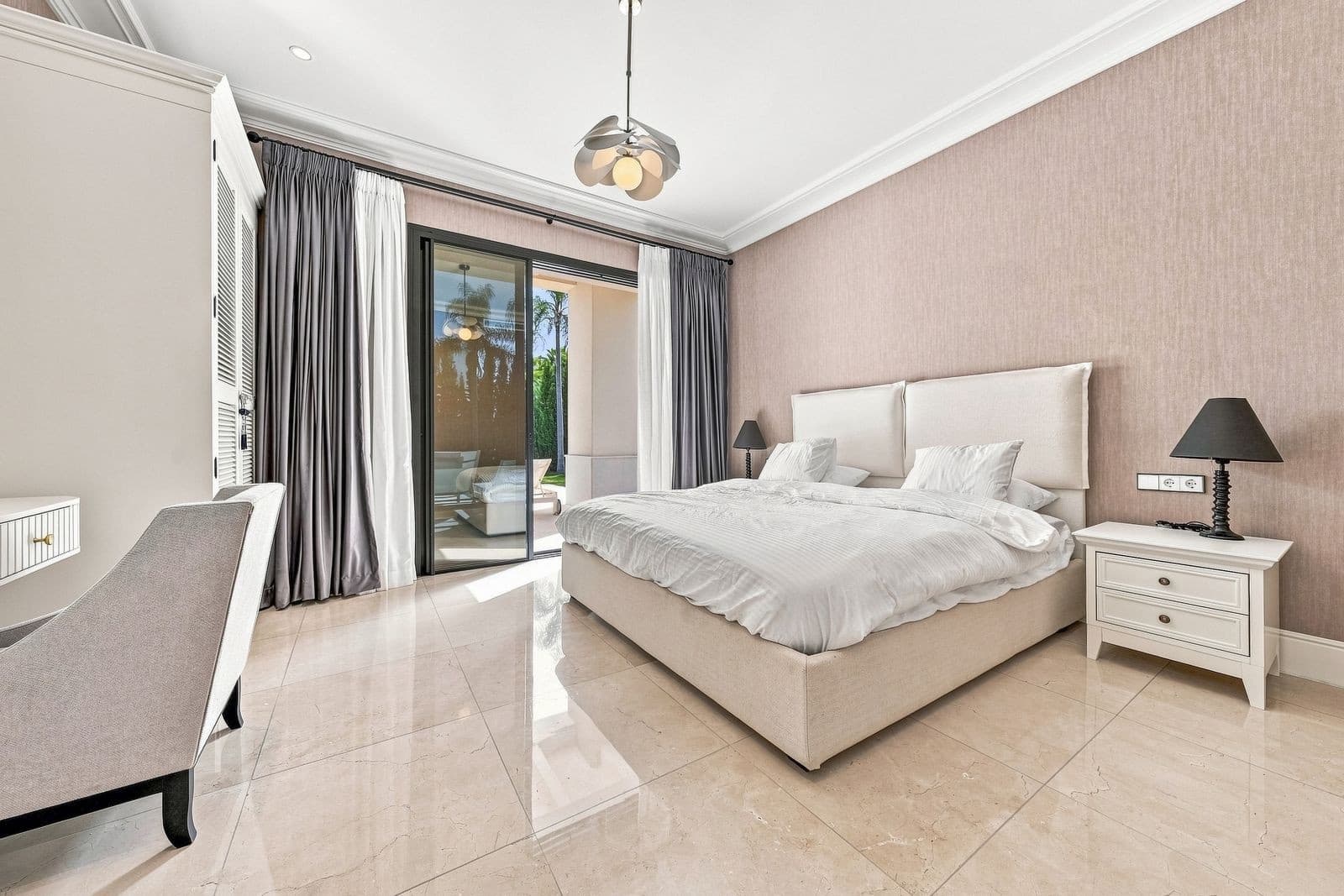 6 chambre Villa/Maison à vendre à Los Flamingos avec piscine garage - 4 499 000 € (Ref: 10094409)