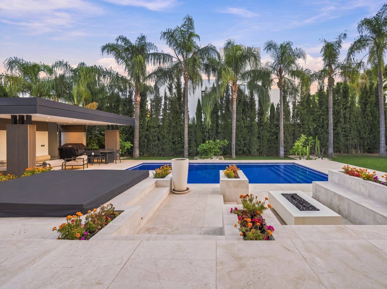 6 chambre Villa/Maison à vendre à Los Flamingos avec piscine garage - 4 499 000 € (Ref: 10094409)