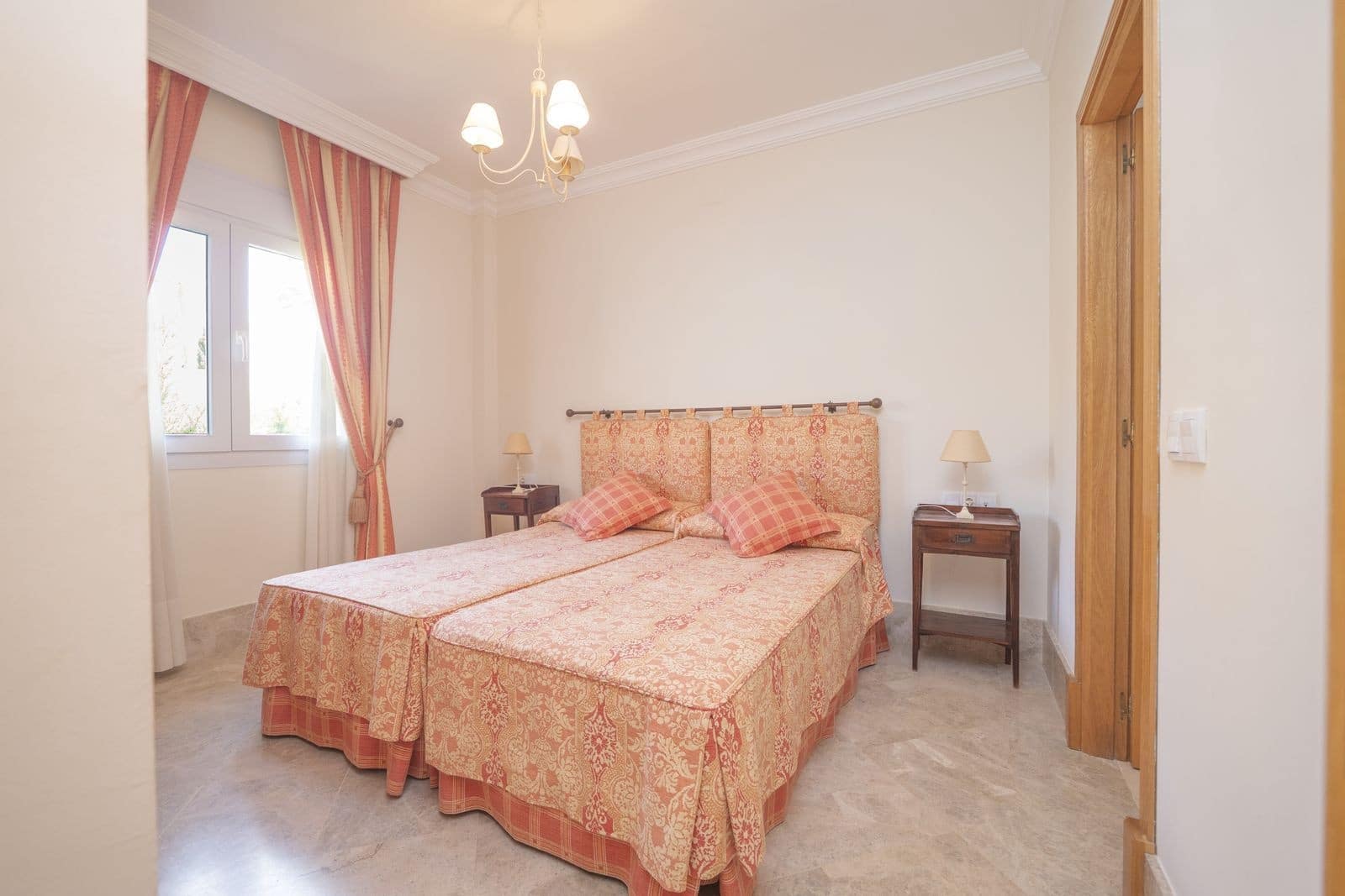 3 camera da letto Villetta Bifamiliare in vendita in Marbella con piscina garage - 990.000 € (Rif: 10094410)