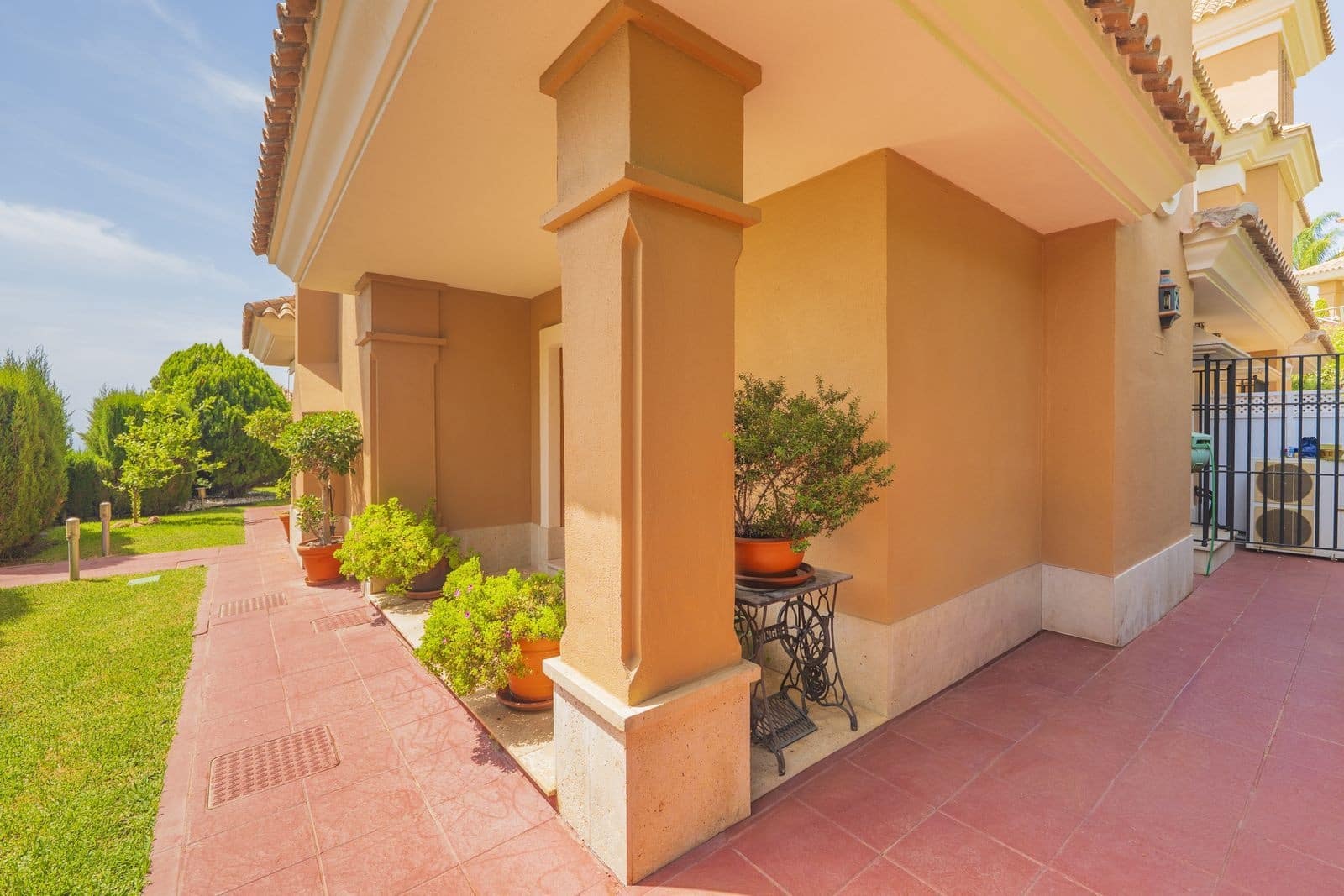 3 camera da letto Villetta Bifamiliare in vendita in Marbella con piscina garage - 990.000 € (Rif: 10094410)