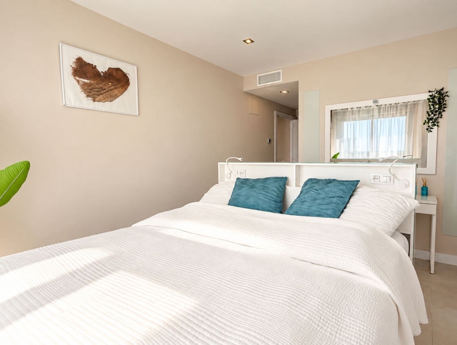 2 soverom Leilighet til salgs i Mijas Costa med svømmebasseng garasje - € 626 000 (Ref: 10094413)